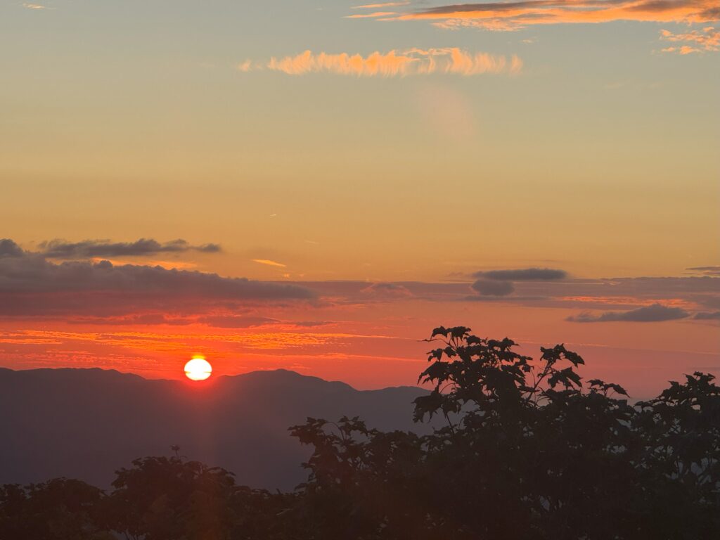 伊吹山からみる夕日